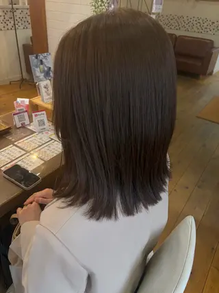 ミディアム 永冶 花織のヘアスタイル