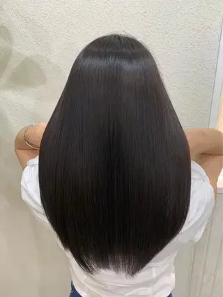 カラー arisa .のヘアスタイル