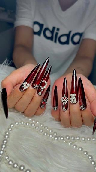ネイル Lyna 池袋 ロングネイルのネイルデザイン