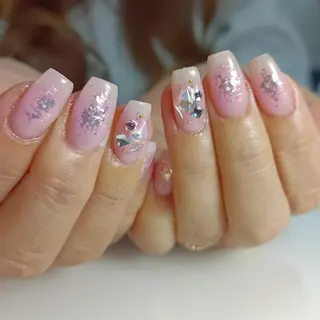 ネイル Legit nail salonのネイルデザイン