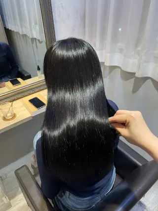 ロング Lutia 新宿 ゆりの ☺︎のヘアスタイル