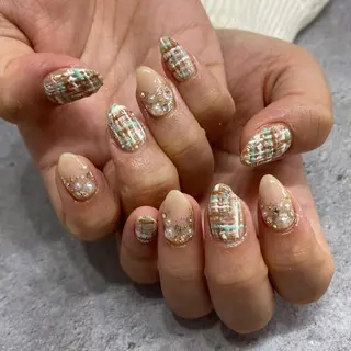 ネイル SHIORI 📍渋谷 / 円山町のネイルデザイン