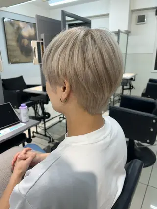 ショート カラー ナチュラル×色気パ ーマ 渋谷/マナミのヘアスタイル