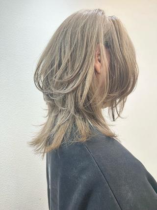 ミディアム Maya🦋 ハイトーン特化のヘアスタイル