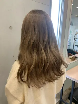 セミロング おせ ちさとのヘアスタイル