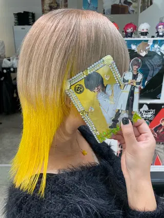 セミロング カラー インナーカラー 推し ブリーチ 髪質改善のヘアスタイル