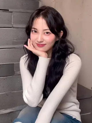 セミロング 韓国特化型 エクステ、カラー専門のヘアスタイル