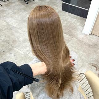 セミロング カラー 廣庭 勇人のヘアスタイル