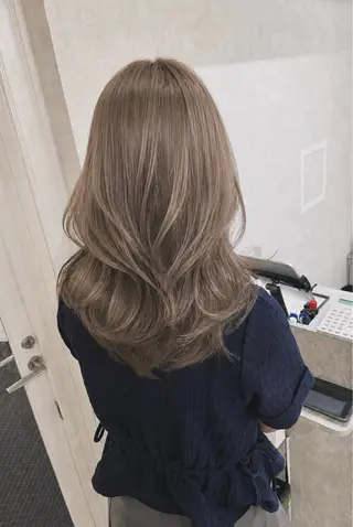 ロング カラー 山田 新宿のヘアスタイル