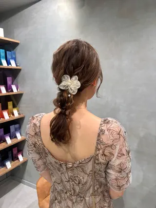 セミロング ヘアアレンジ girly上品ヘア 🎀/ベージュikuのヘアスタイル