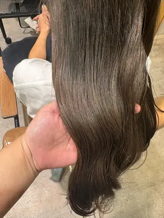 ロング カラー 佐伯 美麗のヘアスタイル