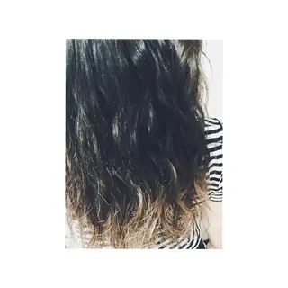 セミロング カラー パーマ くるくるパーマ aikoのヘアスタイル