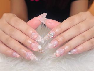 ネイル T.Lee Nail Lilyのネイルデザイン