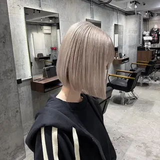 ショート カラー ホワイトブロンド RIKUTOのヘアスタイル