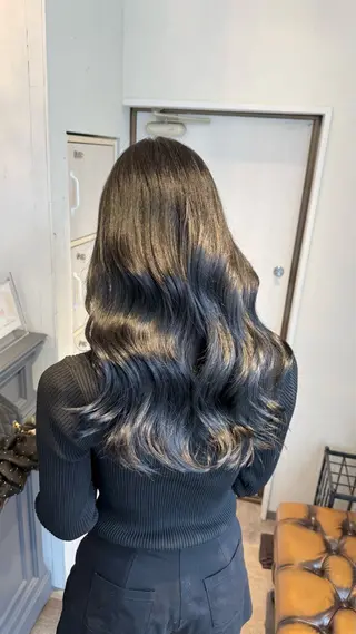 セミロング 🎀RUI/髪質改善 /美髪矯正/艶カラーのヘアスタイル