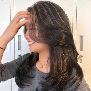 ミディアム カラー satone 🩵のヘアスタイル
