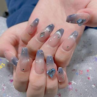 ネイル Queens テイのネイルデザイン