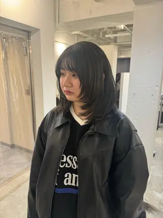セミロング 新宿/顔周りカット +レイヤー＝しずく♩のヘアスタイル
