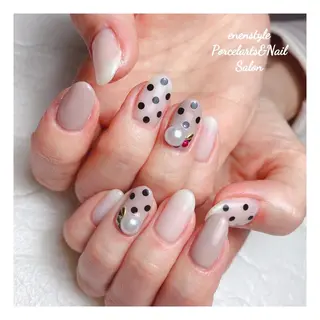 ミディアム ネイル 🐾enen style 🐾のネイルデザイン