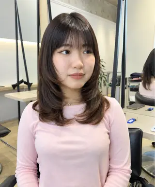 セミロング 渋谷駅徒歩3分 シモオ アキヒロのヘアスタイル