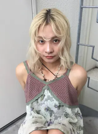 セミロング yuna/オリーブ /髪質改善ストレートのヘアスタイル