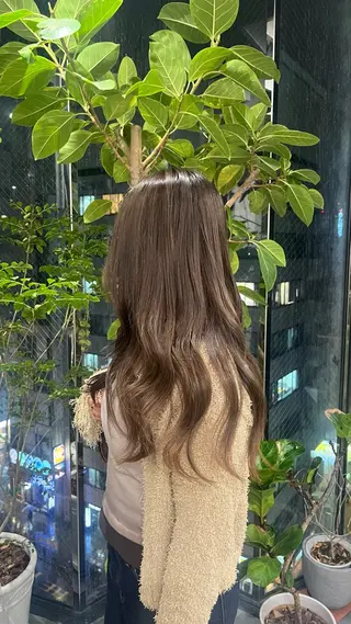 カラー asuka/ 大阪梅田のヘアスタイル