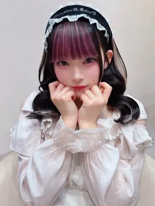 セミロング カラー ヘアアレンジ 艶暗髪 ピンクカラー 似合わせカット 栄のヘアスタイル