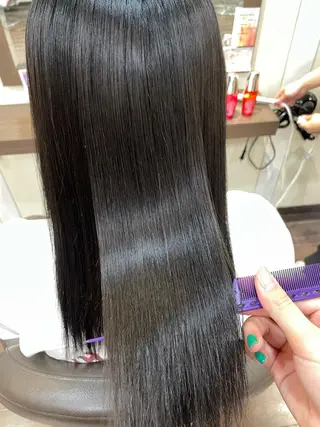ミディアム 個性派ネイル 🌼 ハルカ ♡の眉毛・アイブロウイメージ