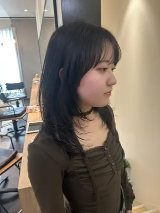 セミロング hubhair レイヤー/透明感のヘアスタイル