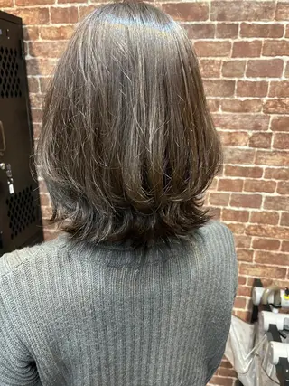 ミディアム カラー パーマ ヘアアレンジ メンズ キッズ ネイル マツエク・マツパ アイブロウ 久木原 ゆりのヘアスタイル
