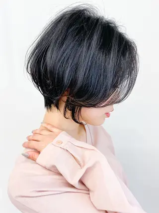 ショート レイヤースタイル⭐️ 村上のヘアスタイル