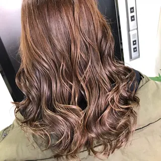 セミロング カラー Lull1人美容室 バレイヤージュのヘアスタイル