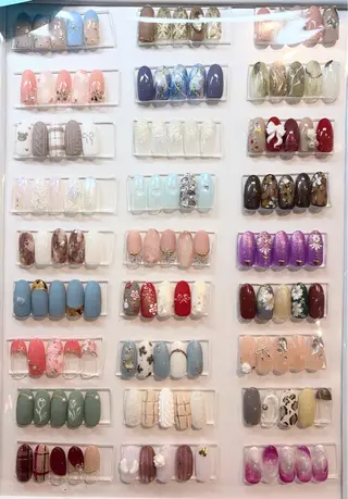 ネイル ティーエヌ 金山駅東口店のネイルデザイン