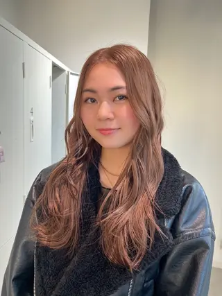 ロング カラー 艶ハイトーン🔆 ️️️安座間 希のヘアスタイル