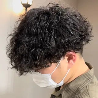 ショート パーマ メンズ 🌈山口摩七斗 /レイヤー/ブリーチのヘアスタイル