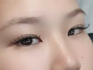 マツエク・マツパ 牧 由貴花のヘアスタイル
