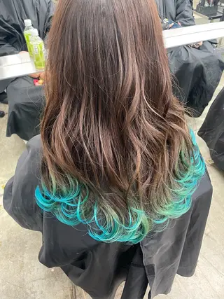 ミディアム カラー インナーカラー 推し ブリーチ  髪質改善のヘアスタイル