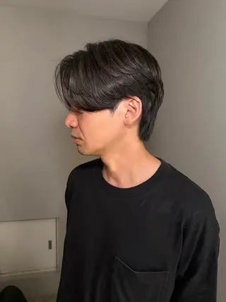 ショート パーマ メンズ センターパート特化 井上健太のヘアスタイル
