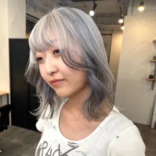 ミディアム カラー ハイトーン カラーのヘアスタイル