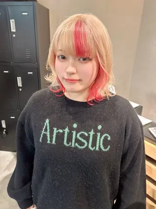ミディアム カラー ウルフカット レイヤーカット上柿のヘアスタイル