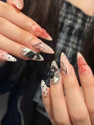 ネイル Luna Gladeのネイルデザイン