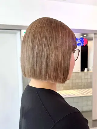 ショート カラー ヘアアレンジ レイヤー×ベージュ ×暖色🩷AINAのヘアスタイル