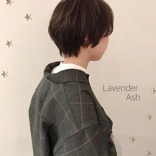 ショート カラー 市川 千夏のヘアスタイル