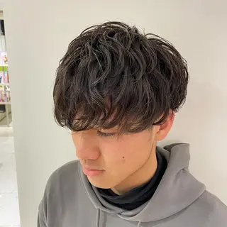 ショート パーマ メンズ 橋本 琉磨のヘアスタイル