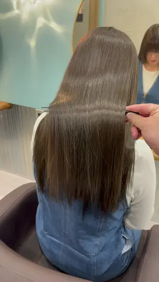 ロング カワカミ ユウダイのヘアスタイル