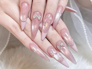 ネイル Easenネイル (長さ出し専門)のネイルデザイン