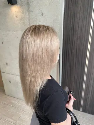 ミディアム shion 透明感カラーのヘアスタイル