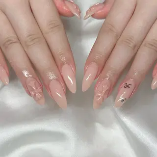 ネイル L'oeillet HIBIKIのネイルデザイン