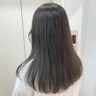 ロング カラー TRENCH 相澤 果歩のヘアスタイル