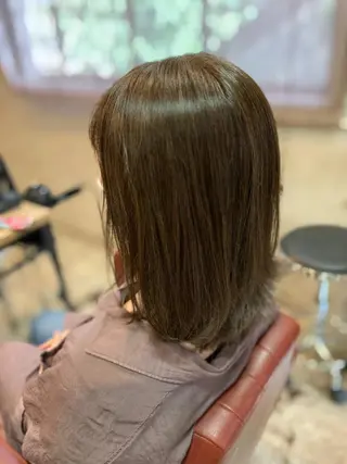 ミディアム カラー ERIKO Tのヘアスタイル